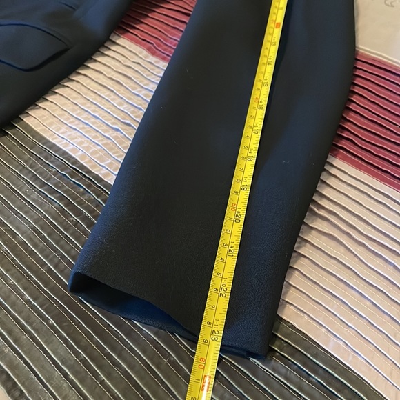 Liz Claiborne Black Wool Blazer. Women’s Size 4. - Picture 10 of 11